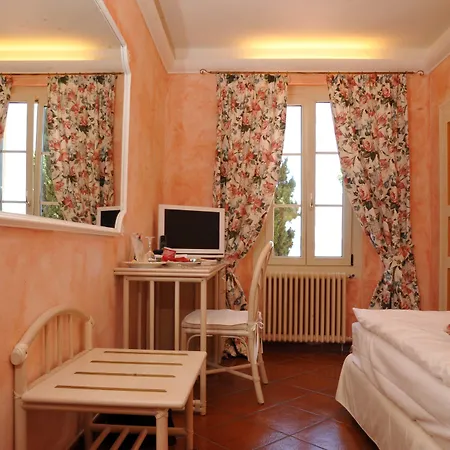 Relais Porta Hotel